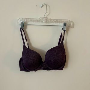 VS padded perfect coverage underwire bra. 36C. Hardly worn.